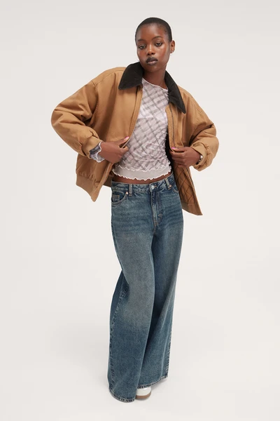 Veste à col avec fourrure vegan