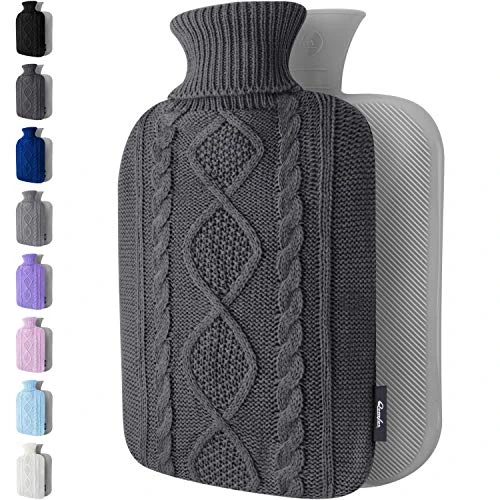 Bouillotte Eau Chaude - Housse Premium en Tricot Doux - Grande Capacité 1,8 L - Bouillotte avec House Tricotée pour Soulagement de la Douleur, Dos, Cou et Épaules &amp; Nuits Chaudes Cosy - Gris foncé