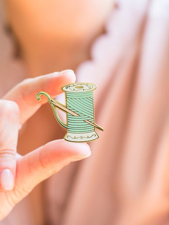 Épingle en émail aiguille et fil, badge d’épingle à coudre, épingle de couturière, cadeaux de couture, épingle à revers, épingle en émail esthétique
