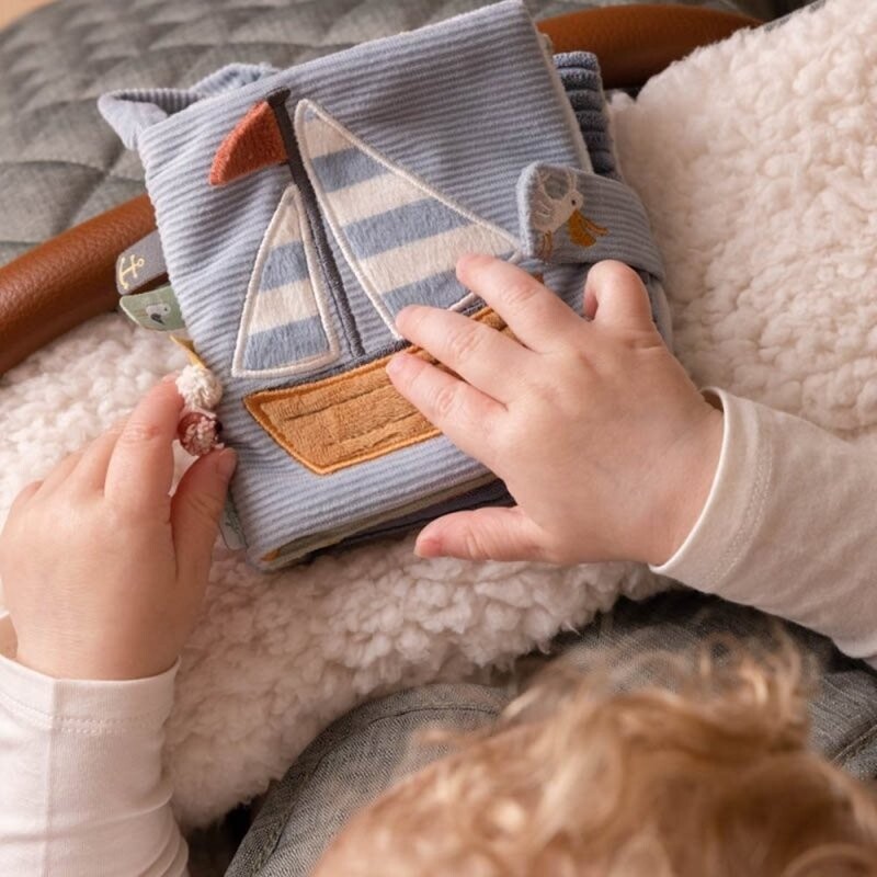 Livret d'activités en tissu | Baie des marins - Little Dutch