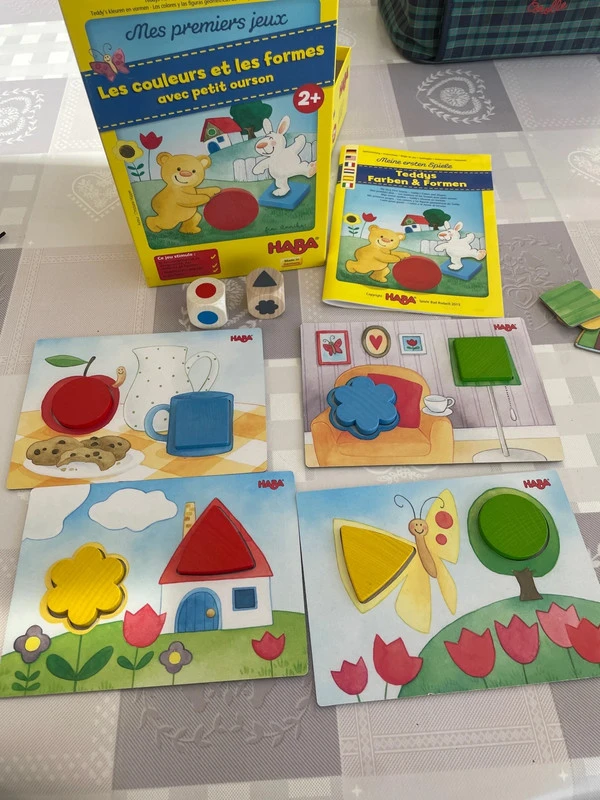Jeu couleurs et formes avec petit ourson