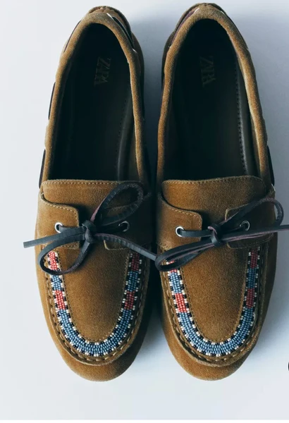  Mocassins en croûte de cuir brodés 