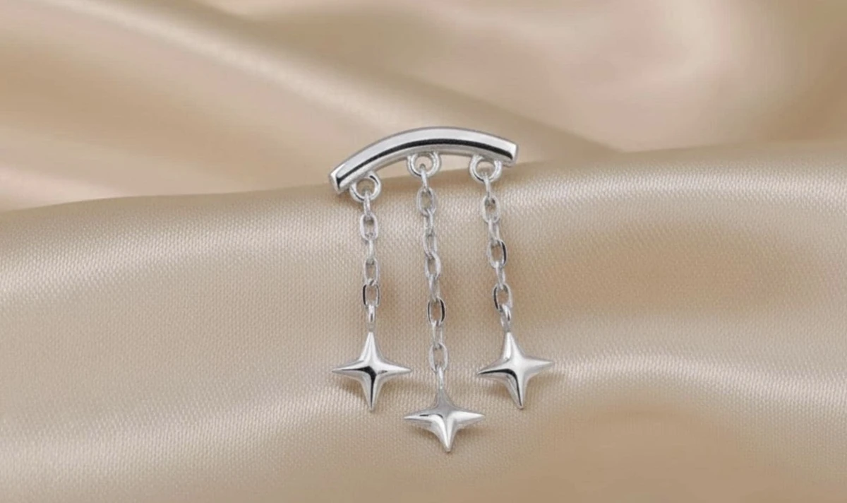 Délicate boucle d'oreille hélice céleste | Bijoux de cartilage délicats lune et étoile | Chaîne en argent sterling 925 en forme d'hélice | Bijou d'oreille mignon