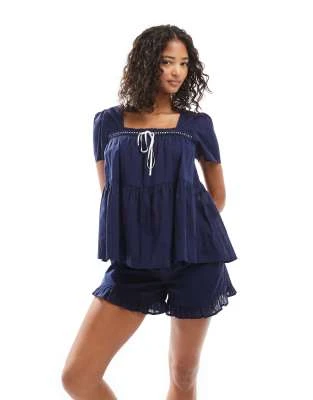 Cotton On - Ensemble de pyjama à manches courtes avec imprimé fleuri - Bleu marine et lait de coco