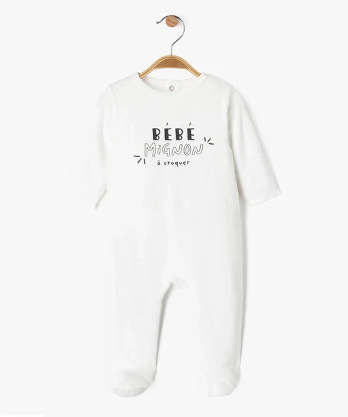 Pyjama en velours bébé avec message sur le buste