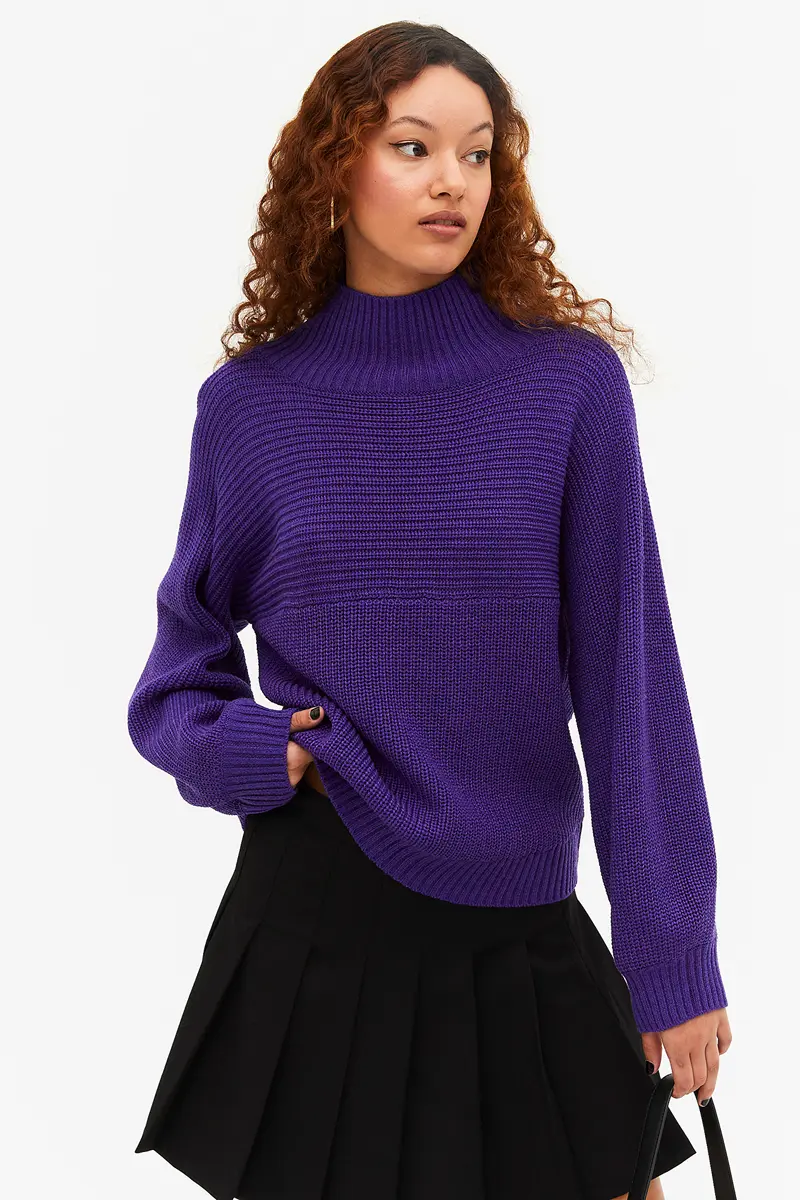 Pull en maille verticale à col roulé