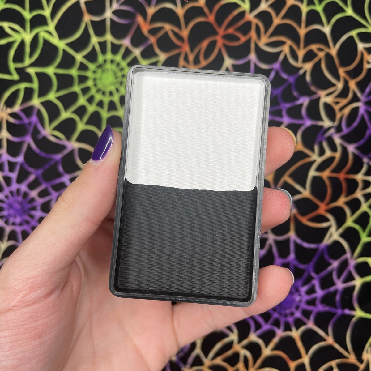 Black + White Split cake liner