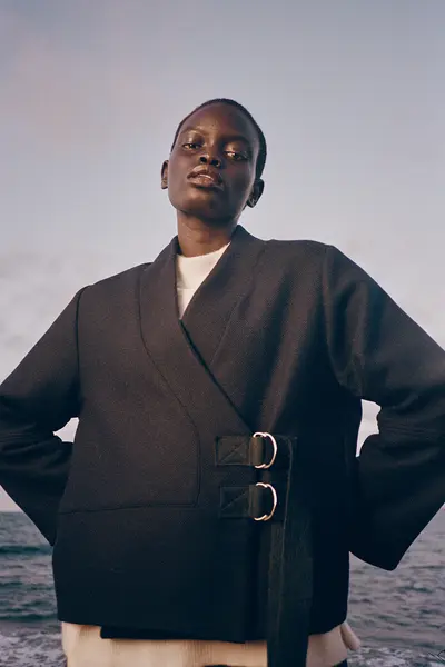 Manteau court en laine Najma
