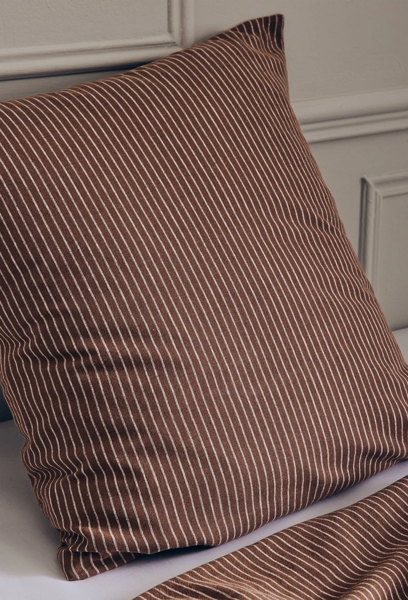 Taie carré tissé teint rayé, 52% coton et 48% lin, 63x63cm