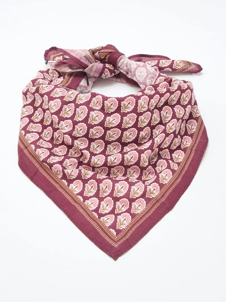 Large foulard imprimé