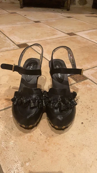 Chaussures à talons freelance