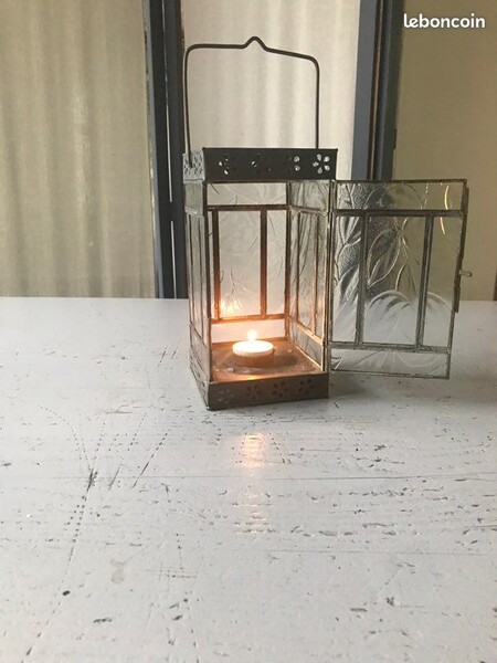 Lanterne fer et verre travaillé