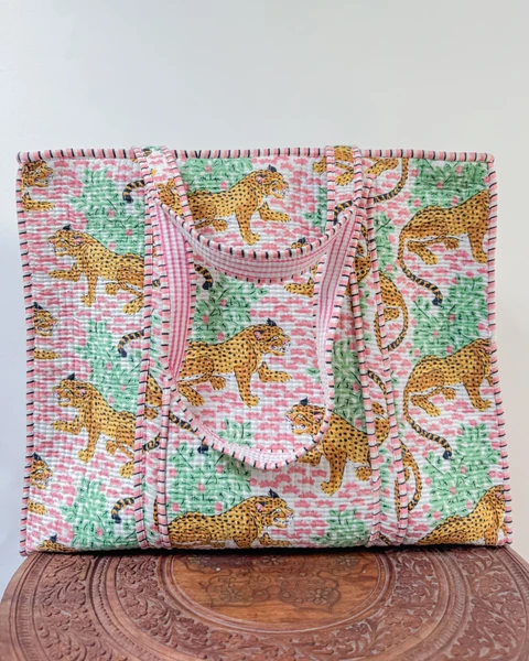 White and pink tiger l Big tote bag in quilted cotton
