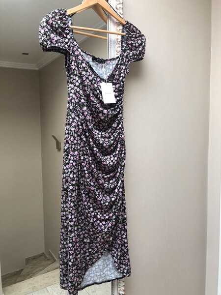 Bershka Blumen Kleid