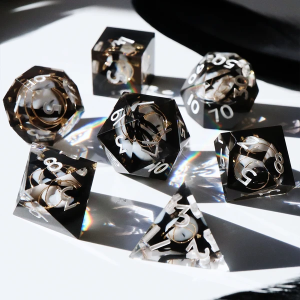 Matron of Ravens Dice Set