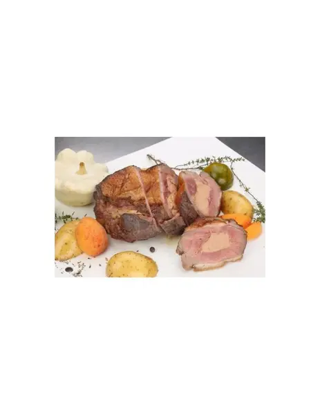 Rôti de canard au foie gras frais