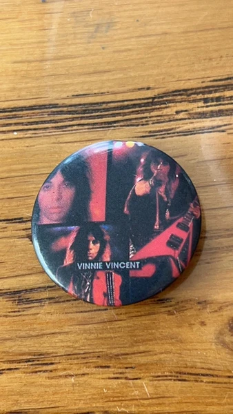 Badge vintage hard rock Vinnie Vincent