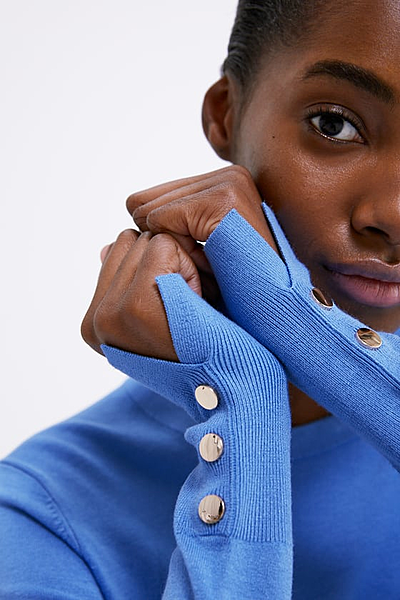 PULL BASIQUE À BOUTONS
