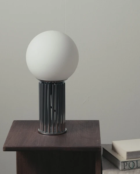 Lampe à poser HERMOD - finition chromée
