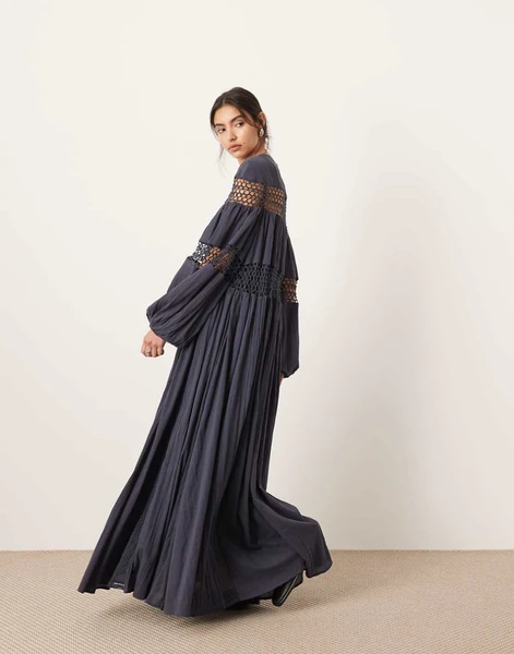 ASOS EDITION - Robe trapèze longue à manches bouffantes et taille basse avec détails crochetés - Anthracite