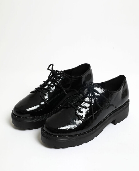 Derbies vernies