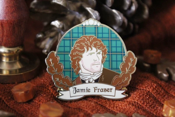 ENAMEL PINS - Outlander couple - 42mm - Jamie and Claire Fraser, Scotland, pins