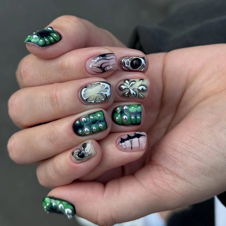 Ongles à presser peints chromés personnalisés, nail art en gel squoval extra court