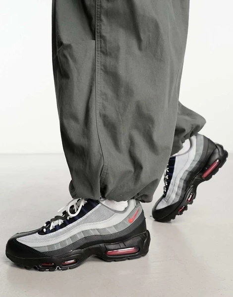 Nike - Air Max 95 Essential - Baskets - Gris/noir/rouge