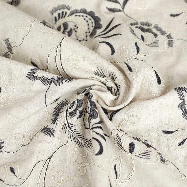 Tissu viscose et lin brodé beige à motif brodé floral bleu | Tissu pour couture d'habits de poids moyen