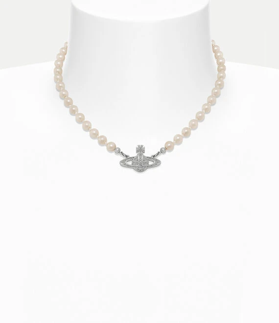 Mini Bas Relief Pearl Choker