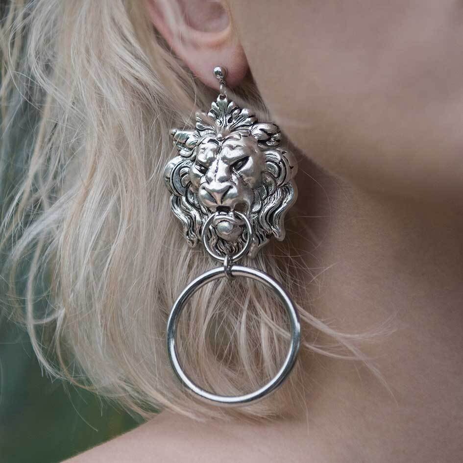 ANWAR. Lion Knocker Earrings - Silver – REGALROSE