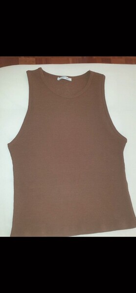Top marrón Zara 