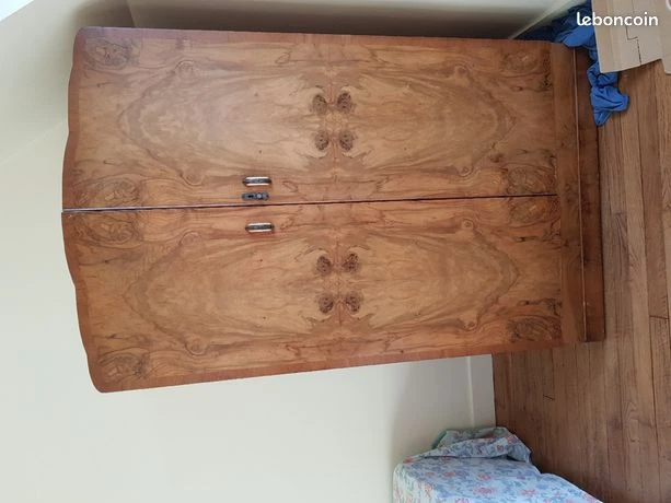 Armoire