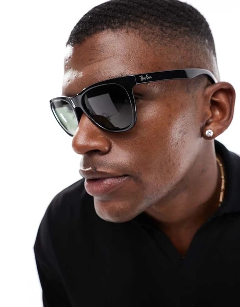 Ray-Ban - Lunettes de soleil wayfarer - Noir