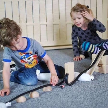 Petite rampe à billes flexible en caoutchouc