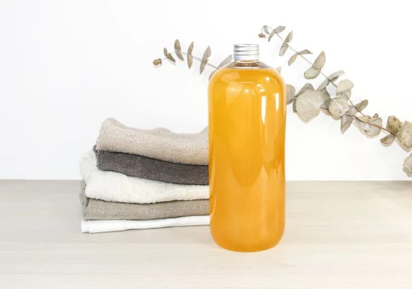 Fabrication Recette lessive liquide maison au savon noir à l’huile de lin