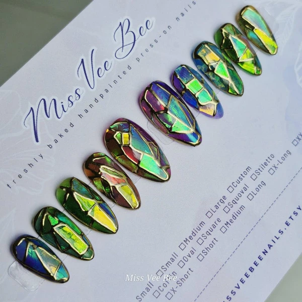 Ongles pré-fabriqués réutilisables faits main, peints à la main, thème féerique, verre irisé, style jardin