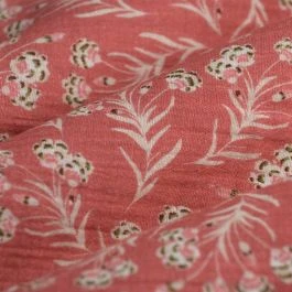 Tissu double gaze rose motifs plumes fleurettes écrues- exclusivité Mondial Tissus x DOMOTEX