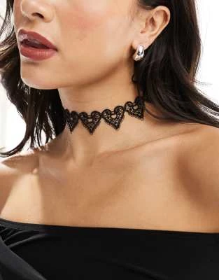 ASOS DESIGN - Halloween - Collier ras de cou en dentelle avec cœurs - Noir
