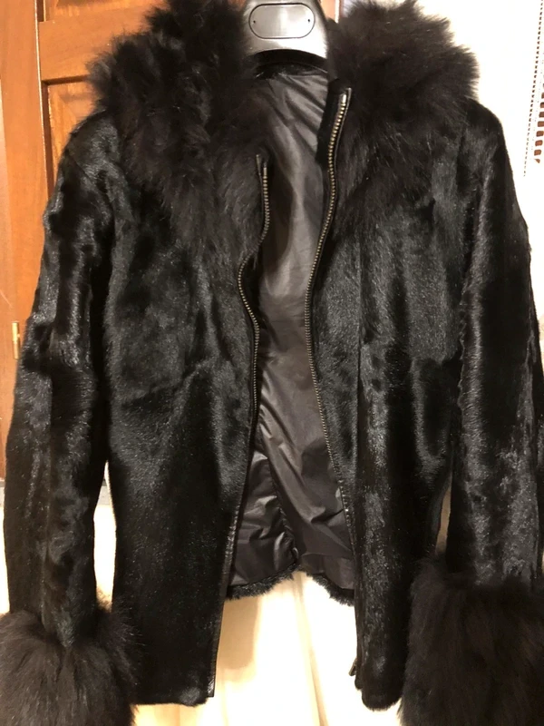 Giubbotto in pelliccia rasata nera taglia 42