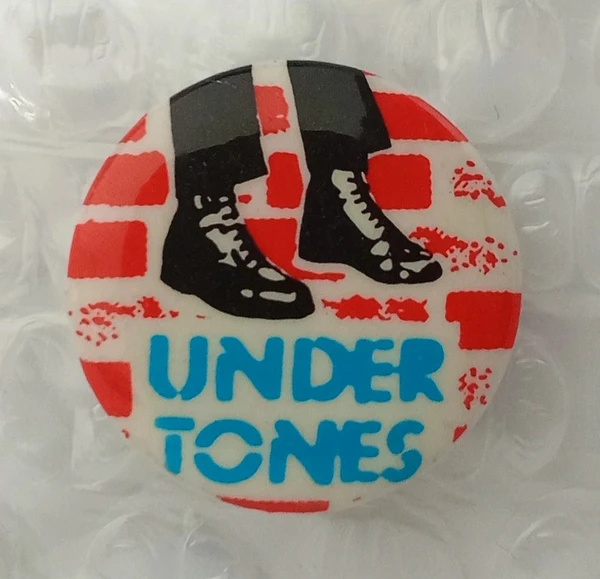 Rare badge pin vintage Undertones