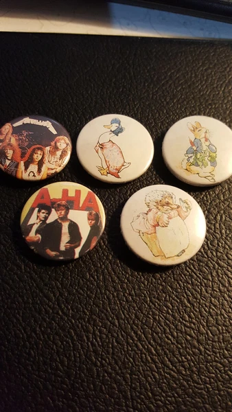 broches badges vintage