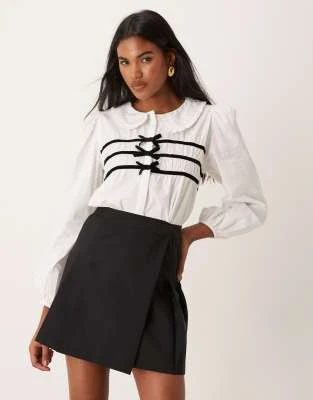 Neon Rose - Blouse avec finitions nouées en velours - Blanc | ASOS