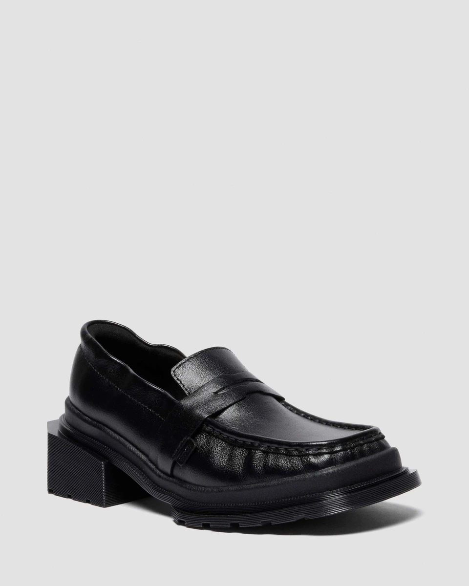 MOCASSINS MAYBOLE EN CUIR FRONCÉ À BOUTS CARRÉS en Noir | Dr. Martens