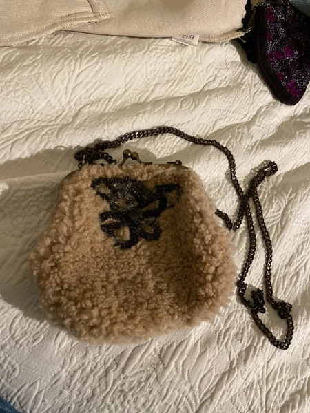 Pochette Antik Batik fourrure