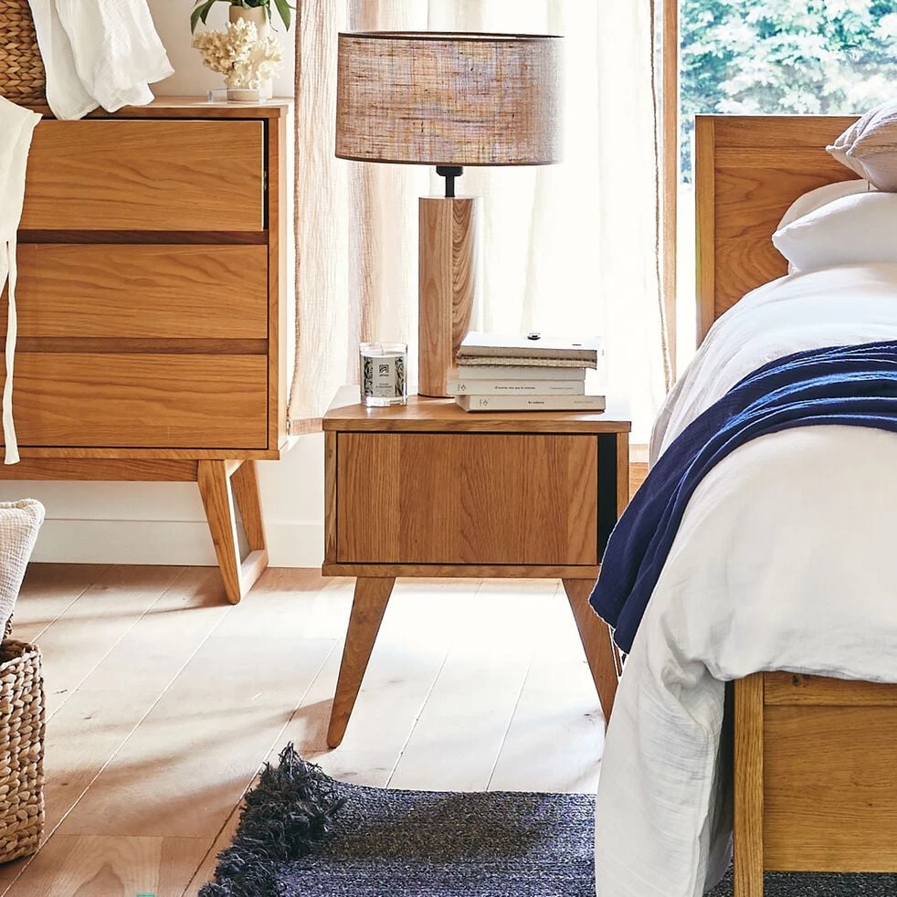 BRUNA - Table de chevet en plaqué chêne L45xl40xH48cm - bois clair