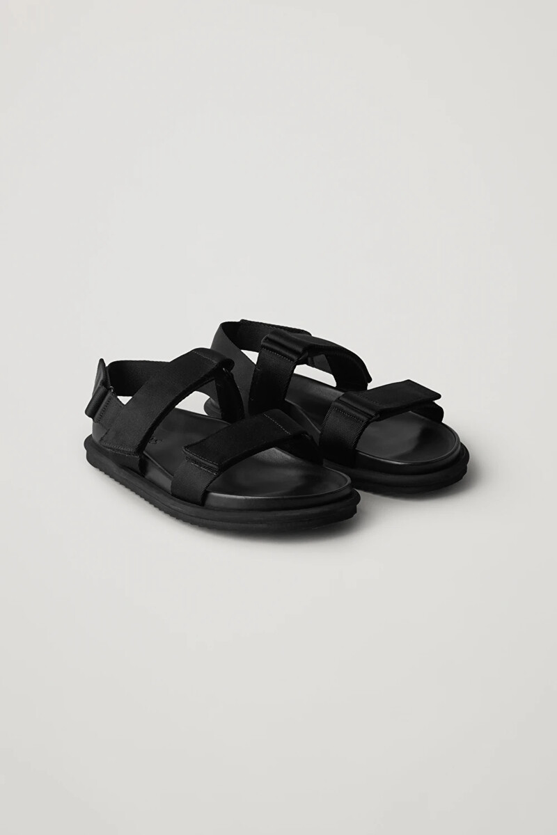 WEBBING STRAP SANDALS - black - Shoes - COS FR