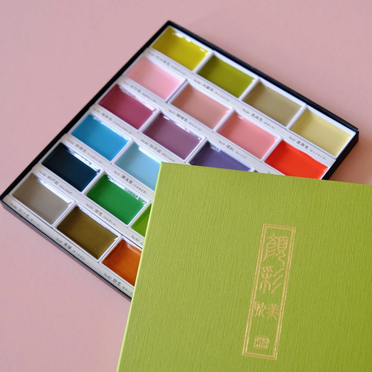 Palette Aquarelle Japonaise KURETAKE 24 Couleurs Art Nouveau - Papeterie Julie Flamingo