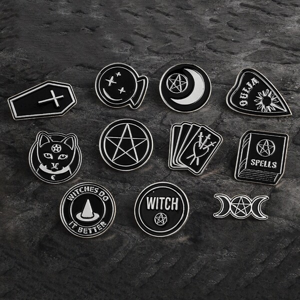 Accessoires de fête d'halloween Punk noir foncé Ouija, poignard de lune, cœur, boule de cristal, sorcières, cercueil, Badge en émail