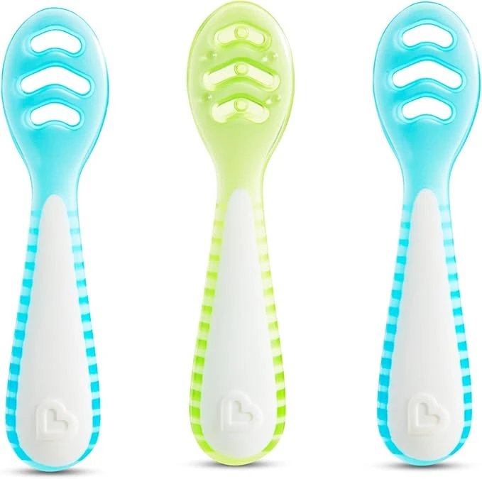 Munchkin Gentle Dip Multistage First Spoons for Babies 4+ Months - 3 Pack, idéal pour le Baby-Led Weaning, design ergonomique, sans BPA, Blue/Green